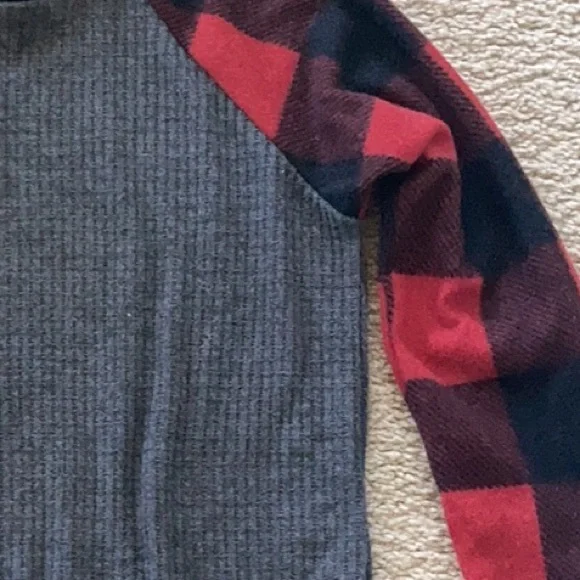 Black, Red, Grey Long Sleeve Tunic Top - Picture 11 of 13